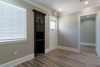 12410 Spring Cypress Rd, Tomball, TX à louer Photo intérieure- Image 2 de 18