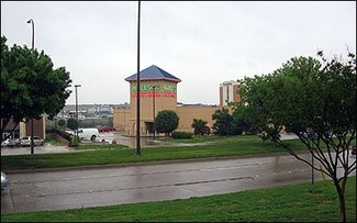 Plus de détails pour 4651 Bryant Irvin Rd, Fort Worth, TX - Commerce de détail à louer