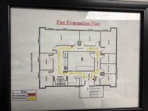 22101 Redwood Rd, Castro Valley, CA for lease Interior Photo- Image 1 of 1