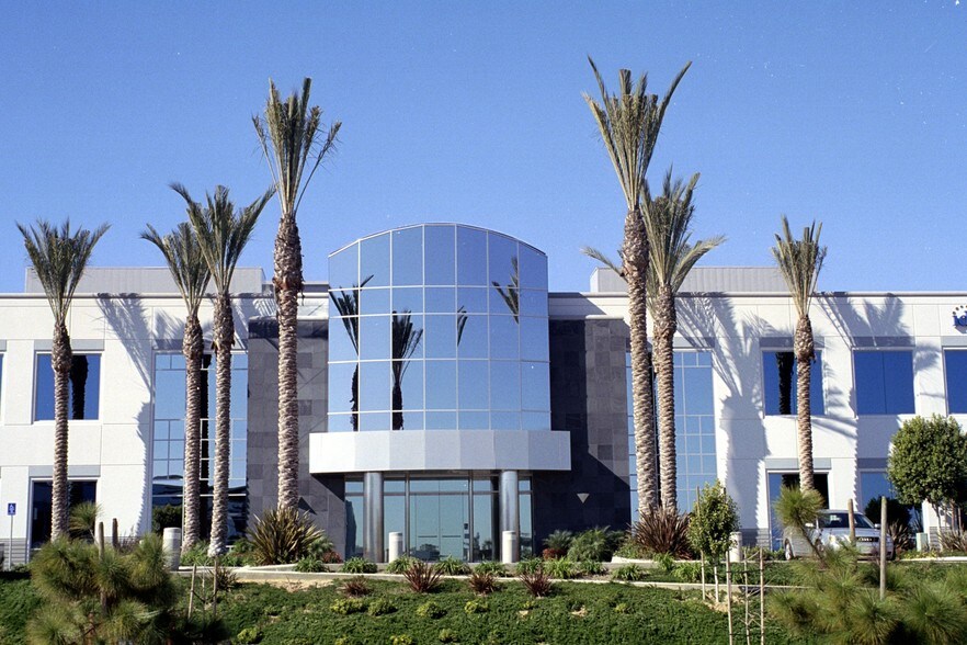 9380 Judicial Dr, San Diego, CA à louer - Photo principale - Image 1 de 9