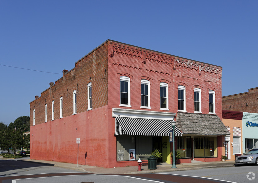 103 N Main St, Franklin, VA for lease - Primary Photo - Image 1 of 2