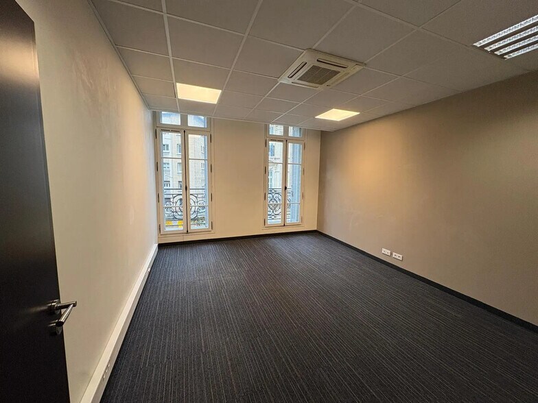 21 Rue De La Republique, Marseille for lease - Interior Photo - Image 3 of 7