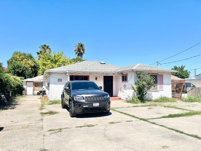 Plus de détails pour 2513 Connie Dr, Sacramento, CA - Commerce de détail à vendre