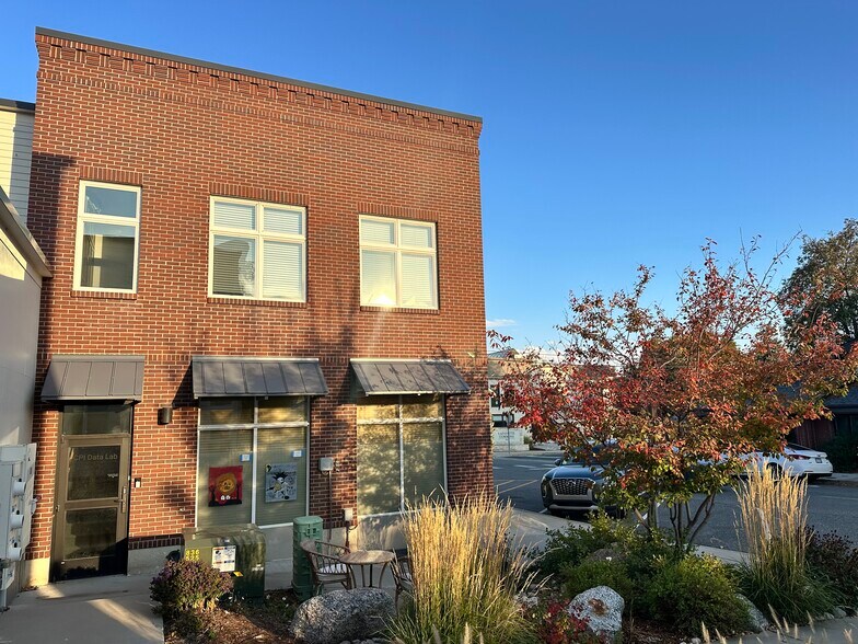 337 E Simpson St, Lafayette, CO à louer - Photo du bâtiment - Image 3 de 21