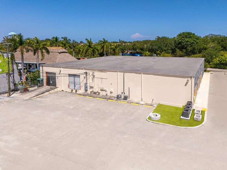 1930 N 30th Rd, Hollywood, FL à louer - Photo du bâtiment - Image 2 de 14