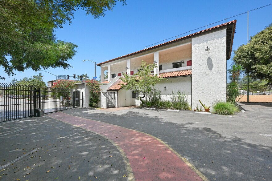 4151 Taylor St, San Diego, CA à vendre - Photo du bâtiment - Image 2 de 45