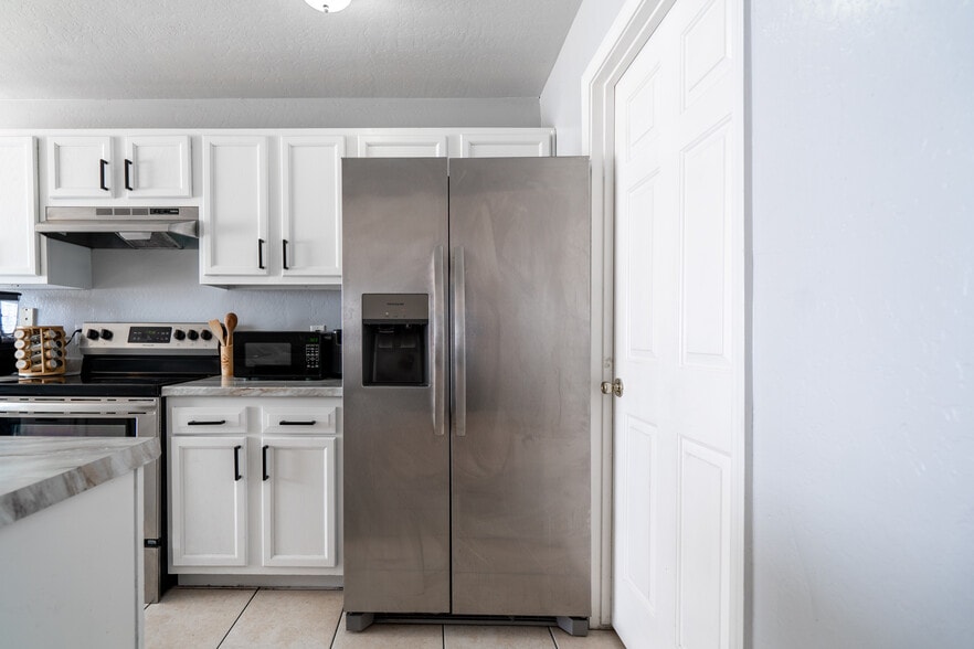 15855 S Moon Valley Rd, Arizona City, AZ for sale - Building Photo - Image 3 of 14