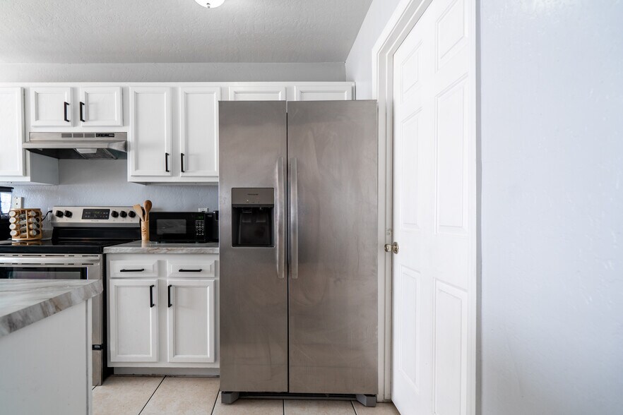 15855 S Moon Valley Rd, Arizona City, AZ à vendre - Photo du bâtiment - Image 3 de 14