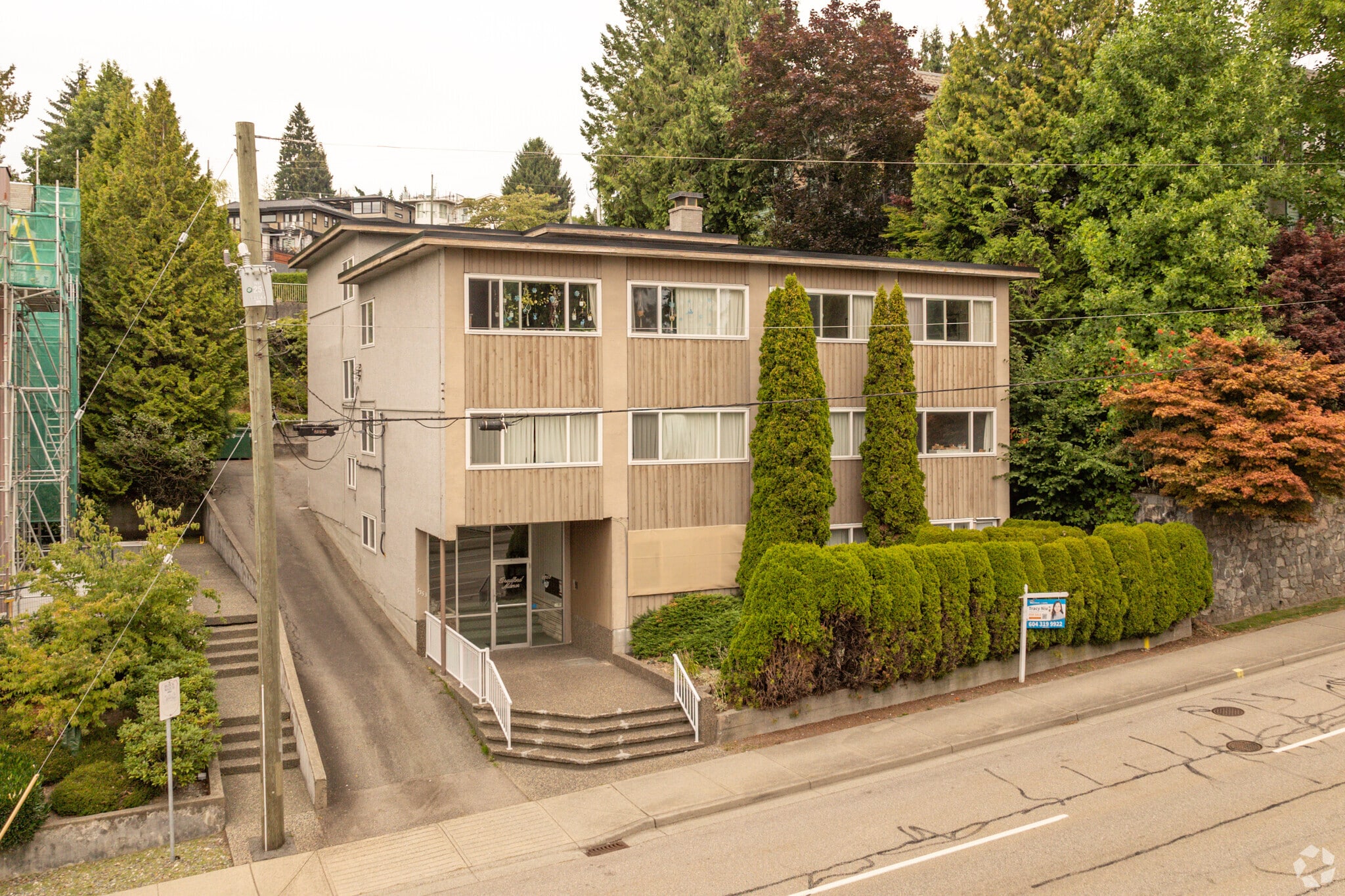 5353 Hastings St, Burnaby, BC for sale Primary Photo- Image 1 of 3