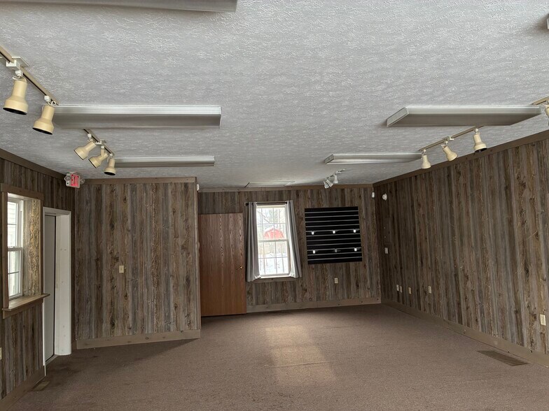 955 Main St, Grafton, OH à vendre - Photo du bâtiment - Image 3 de 5