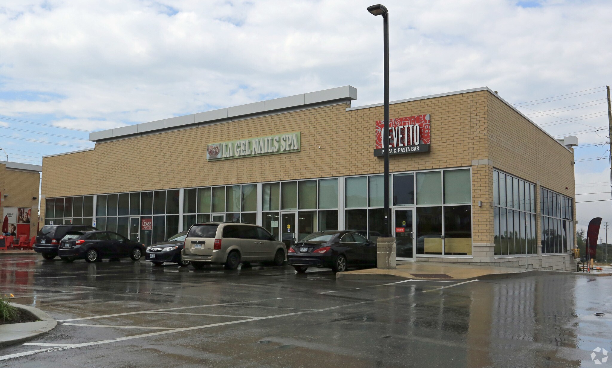 15975 Bayview Ave, Aurora, ON for sale Primary Photo- Image 1 of 1