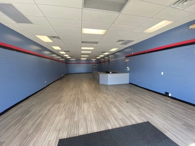 6404 Groom Rd, Baker, LA for lease - Building Photo - Image 3 of 7