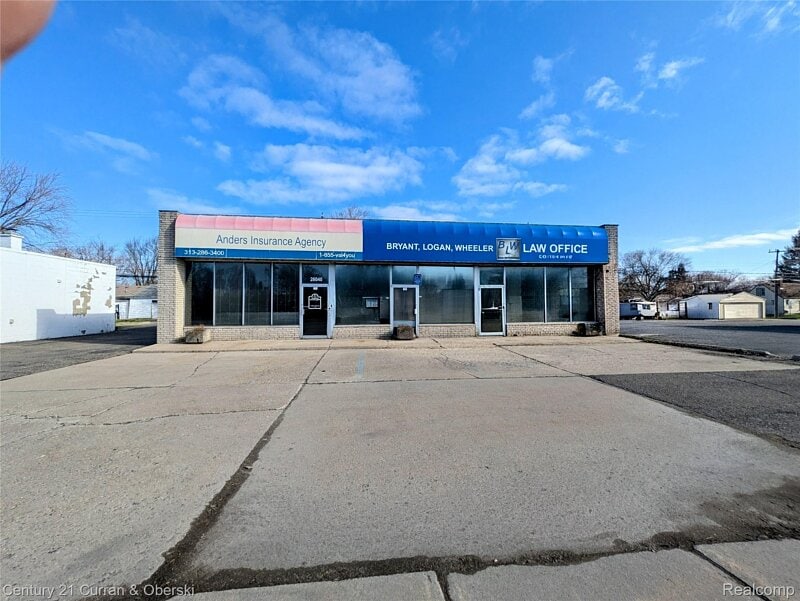 26032 5 Mile Rd, Redford Township, MI for sale Primary Photo- Image 1 of 12