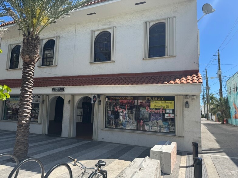 2028 Hollywood Blvd, Hollywood, FL for lease - Building Photo - Image 2 of 14