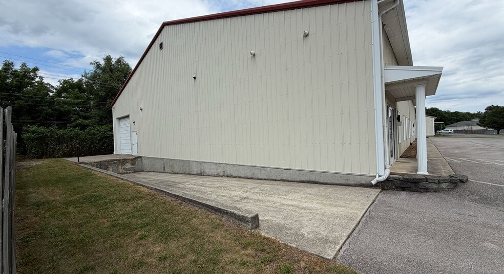 1407 Mill Race Dr, Salem, VA for lease - Building Photo - Image 3 of 7