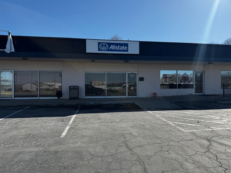 12702-12710 S 71 Hwy, Grandview, MO for lease - Building Photo - Image 3 of 8