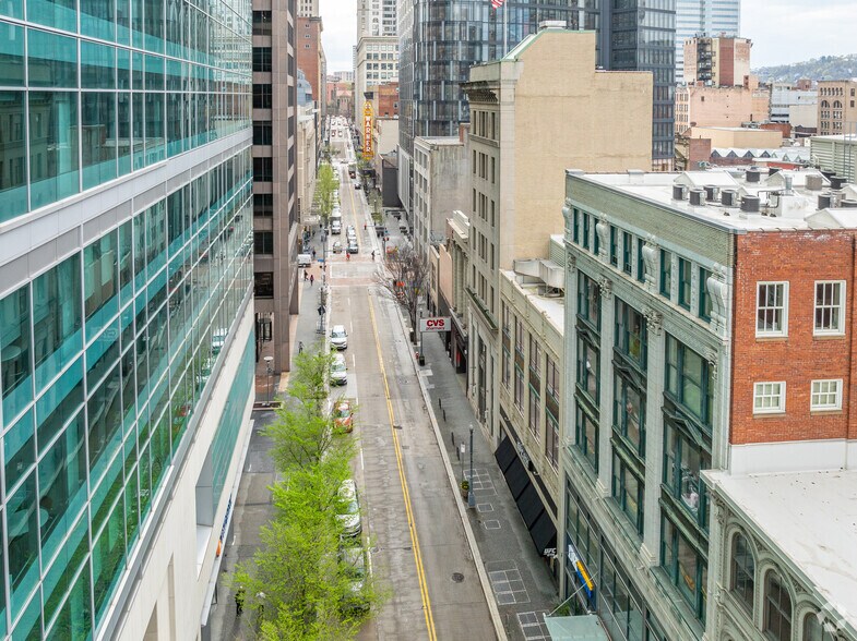 242-250 5th Ave, Pittsburgh, PA à vendre - Photo du bâtiment - Image 2 de 5