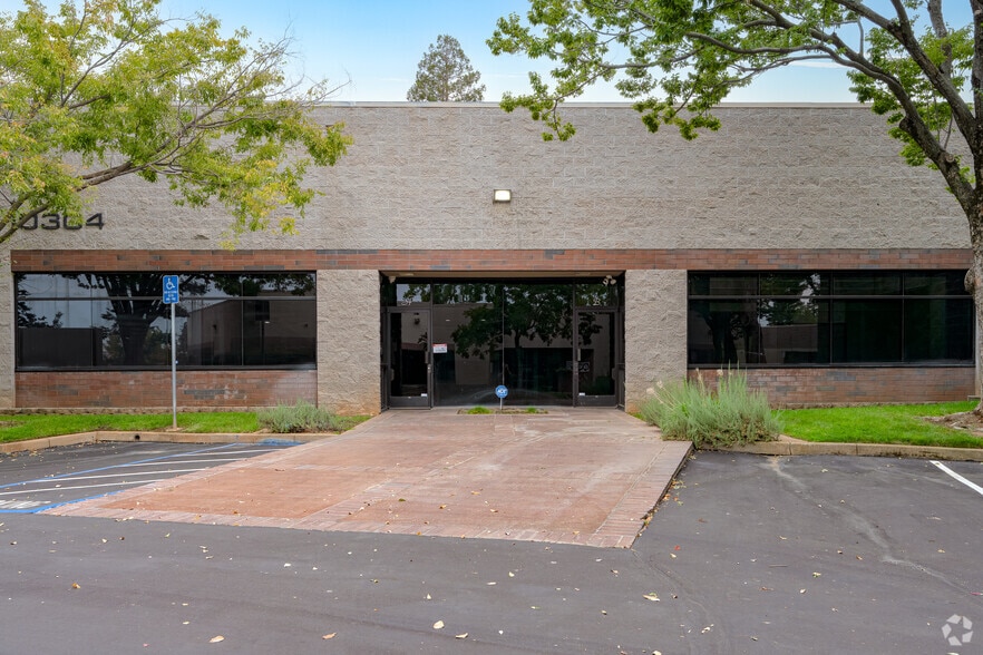 10304 Placer Ln, Sacramento, CA for lease - Building Photo - Image 3 of 24