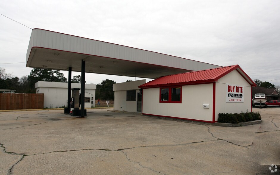 6005 Washington Ave, Ocean Springs, MS à vendre - Photo du bâtiment - Image 1 de 3