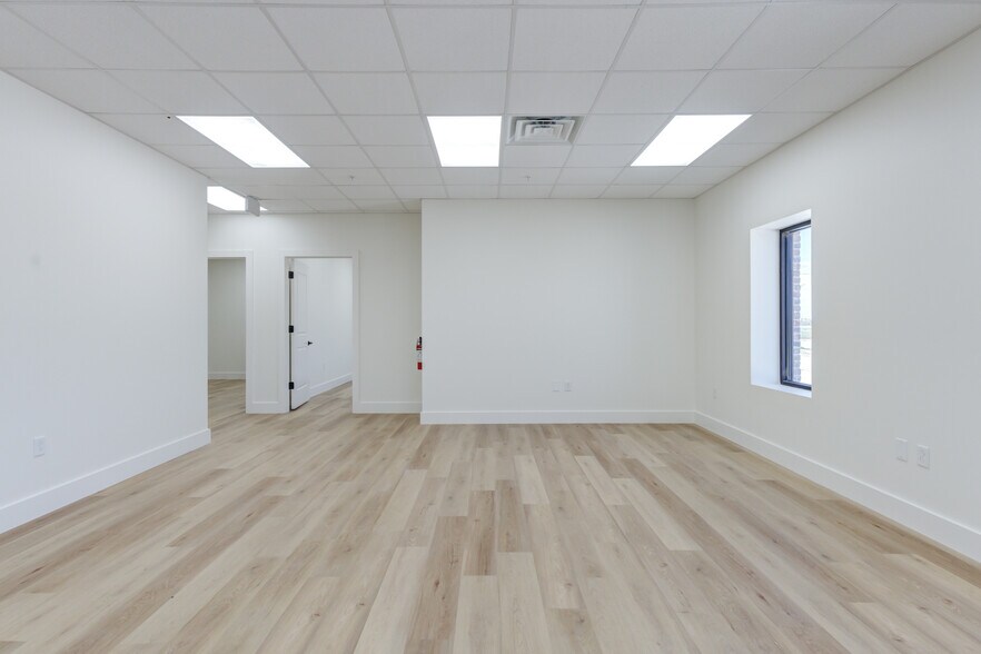 8111 Patel Dr, Wolfforth, TX à vendre - Photo du bâtiment - Image 3 de 33
