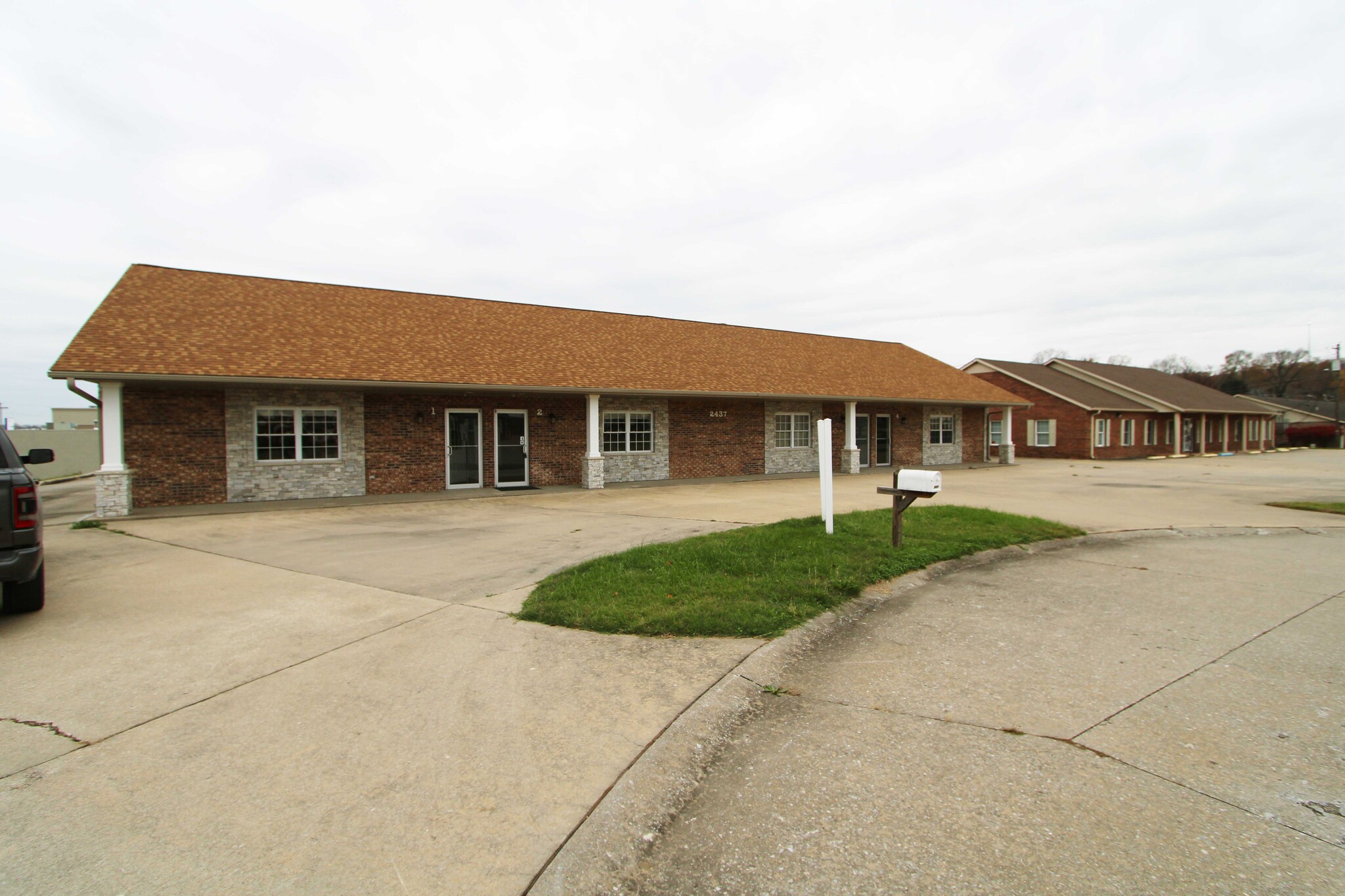 2437 Myra, Cape Girardeau, MO for lease Building Photo- Image 1 of 4