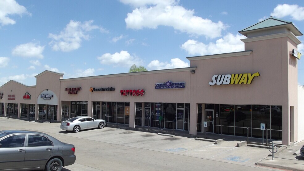 2901 Alta Mere Dr, Fort Worth, TX à louer - Photo du bâtiment - Image 2 de 5
