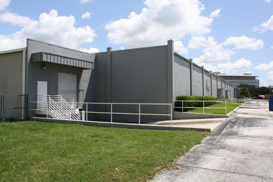 5120 W Waters Ave, Tampa, FL for sale - Building Photo - Image 3 of 15