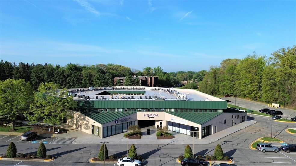 1700 Reisterstown Rd, Pikesville, MD à louer - Photo du bâtiment - Image 3 de 12