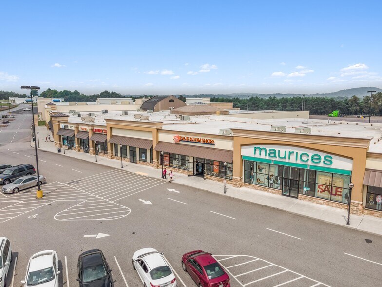 240 Commonwealth Blvd W, Martinsville, VA à louer - Photo du bâtiment - Image 3 de 6