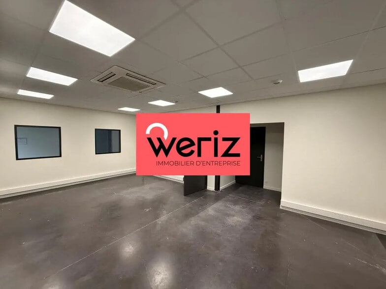 Office in Marseille for lease - Building Photo - Image 3 of 9