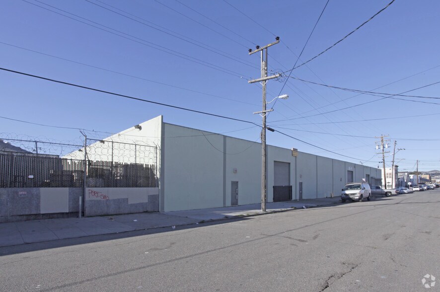 1351-1375 Egbert Ave, San Francisco, CA à louer - Photo du bâtiment - Image 2 de 3