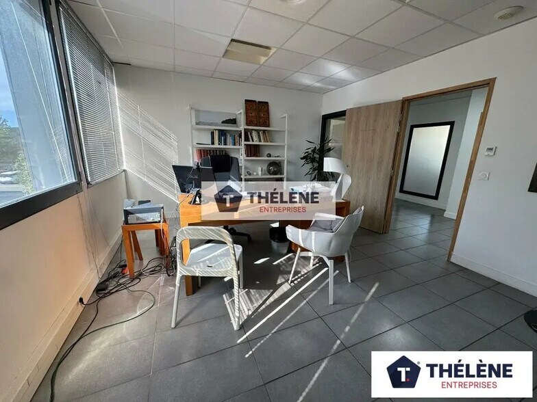Office in Montpellier for sale - Building Photo - Image 2 of 10