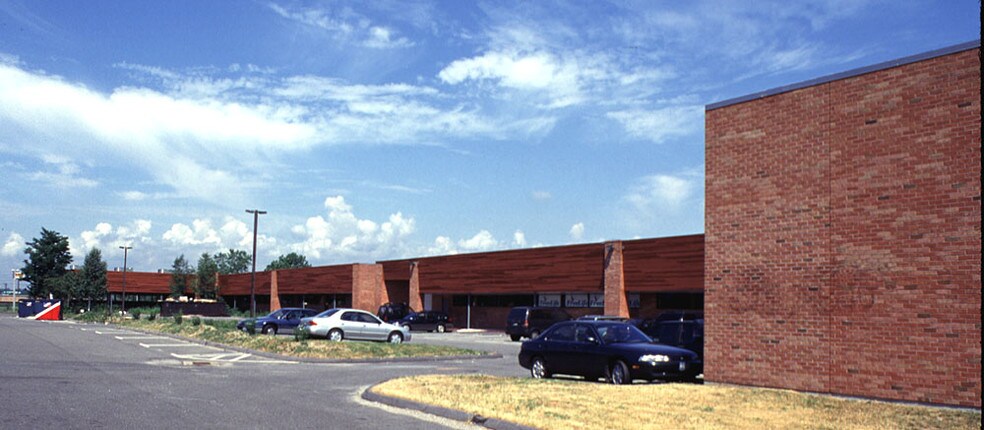 333 Quarry Rd, Milford, CT à louer - Photo du bâtiment - Image 2 de 2