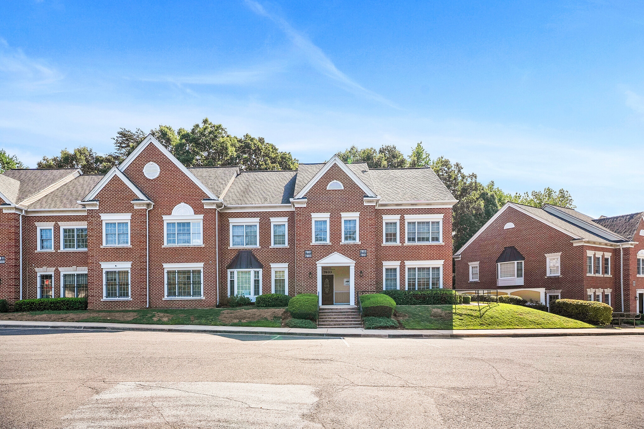 7901-7915 Belle Point Dr, Greenbelt, MD for lease Building Photo- Image 1 of 11