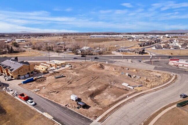 Plus de détails pour 2135 700 w, Harrisville, UT - Commerce de détail à louer