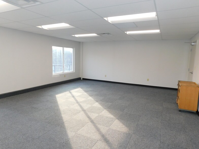 3270 W North Bend Rd, Cincinnati, OH à vendre - Photo intérieure - Image 3 de 36