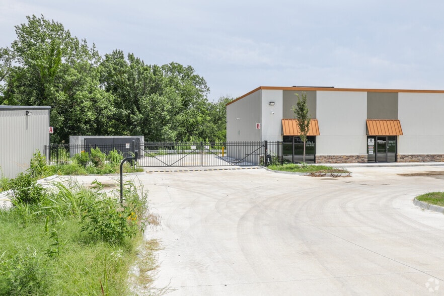 1621 W 79th St, Tulsa, OK for lease - Building Photo - Image 3 of 12
