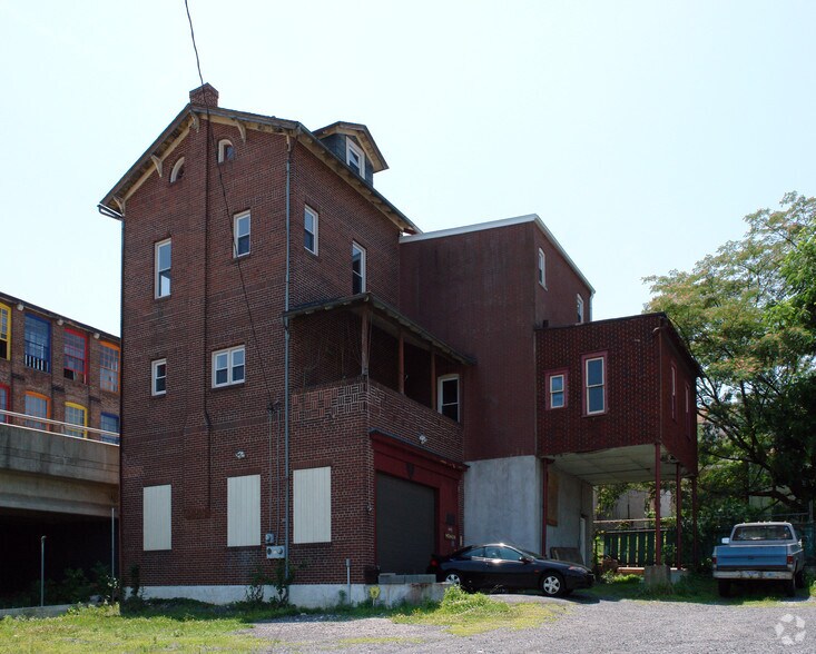 359 W Tilghman St, Allentown, PA à vendre - Photo du bâtiment - Image 3 de 35