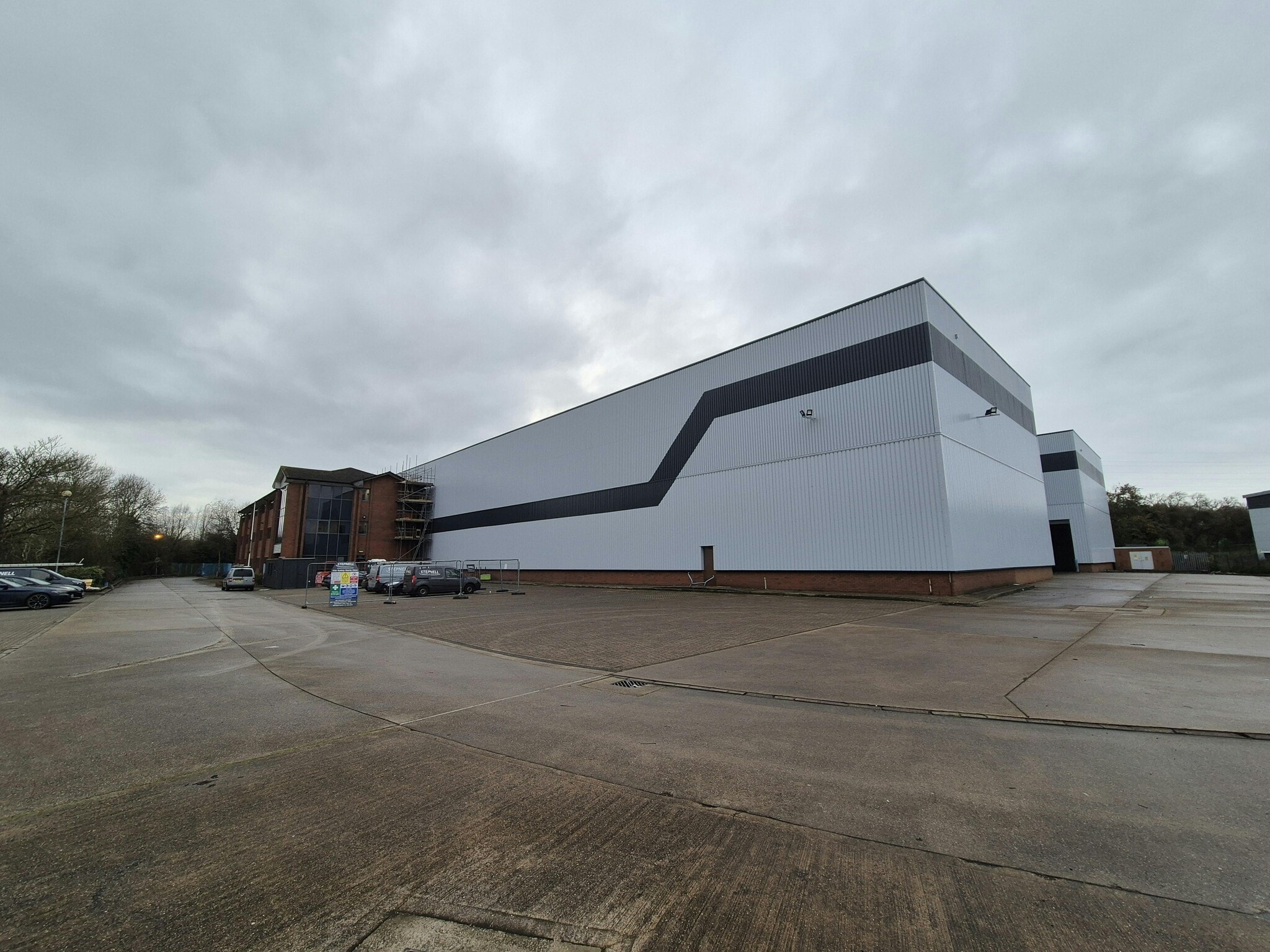 Lawford Rd, Rugby for lease Primary Photo- Image 1 of 4