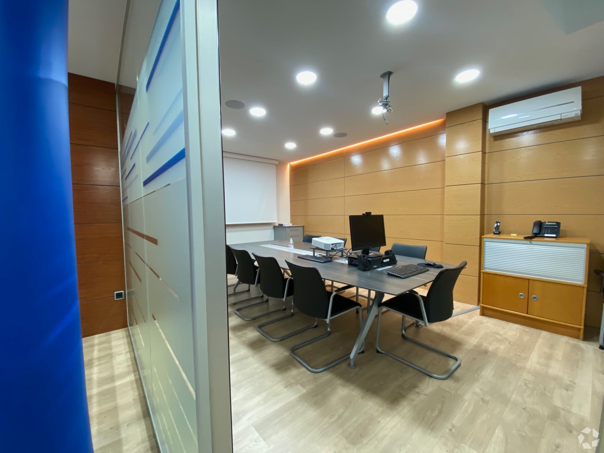 Office in Madrid, Madrid for lease Interior Photo- Image 1 of 18