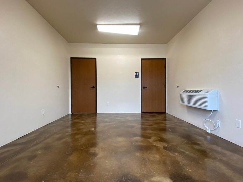 9641 N Council Rd, Oklahoma City, OK à vendre - Photo intérieure - Image 2 de 7