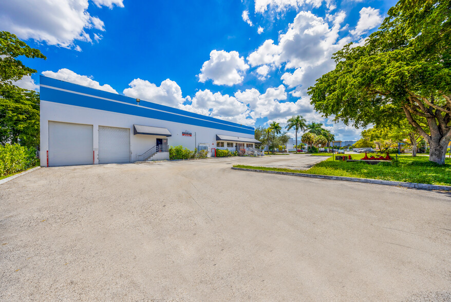 2601 NW 105th Ave, Miami, FL for sale - Building Photo - Image 1 of 81