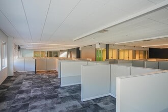 33 Tech Valley Dr, East Greenbush, NY for lease Building Photo- Image 2 of 20