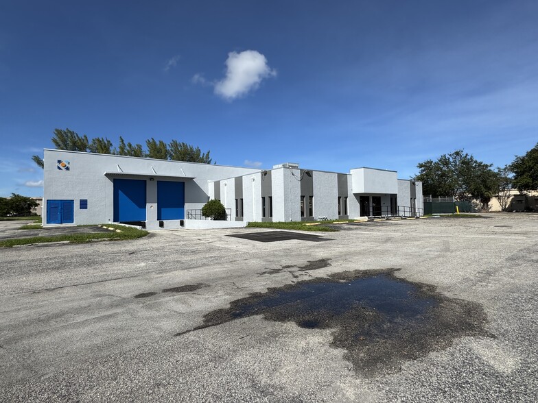 1280 SW 27th Ave, Pompano Beach, FL for lease - Building Photo - Image 3 of 5