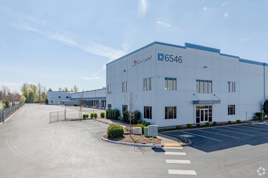 6546 20th St E, Fife, WA à louer - Photo du bâtiment - Image 2 de 5