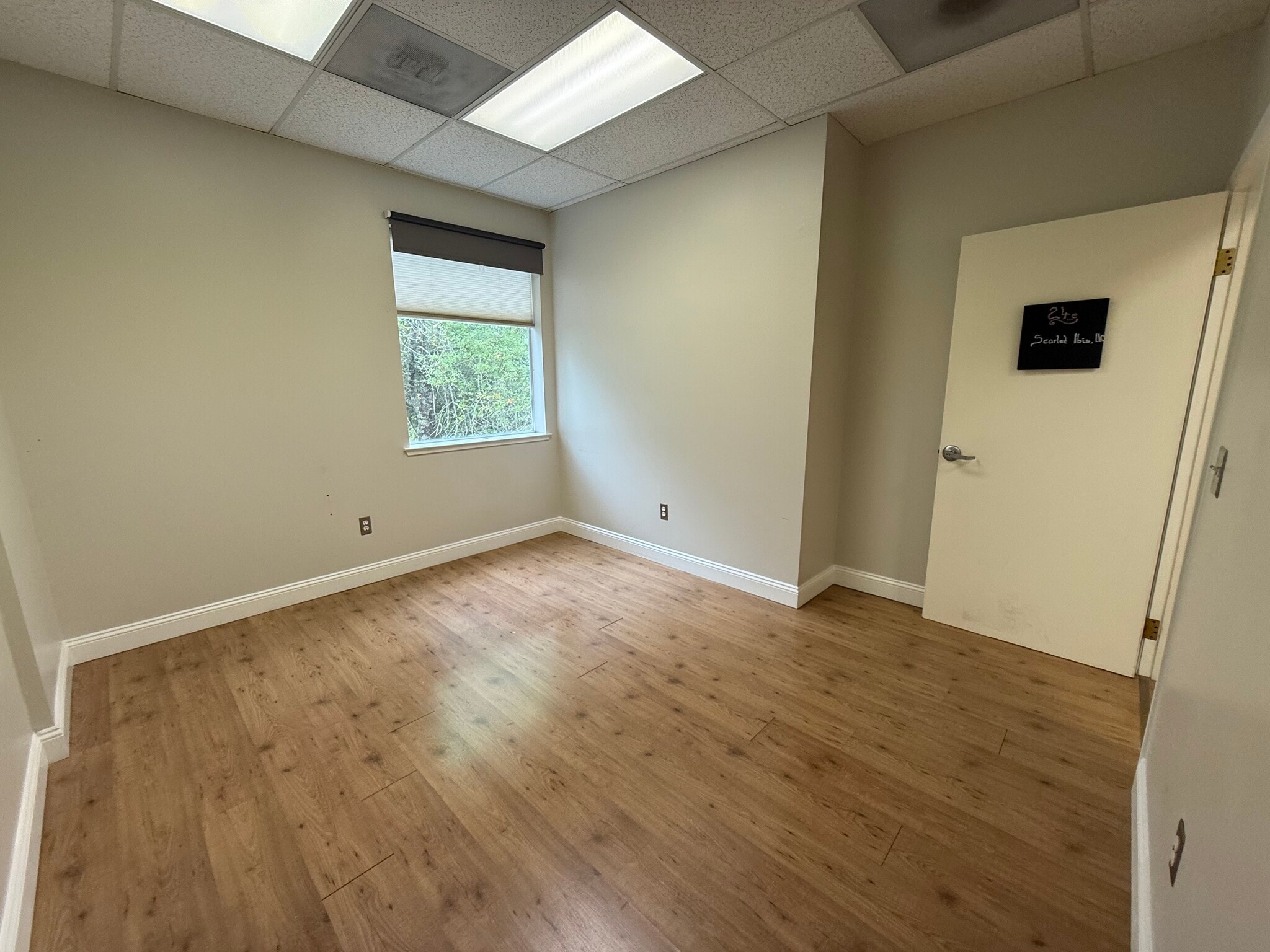 8911 Lakewood Dr, Windsor, CA for lease Interior Photo- Image 1 of 3