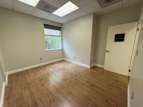 8911 Lakewood Dr, Windsor, CA for lease Interior Photo- Image 1 of 3