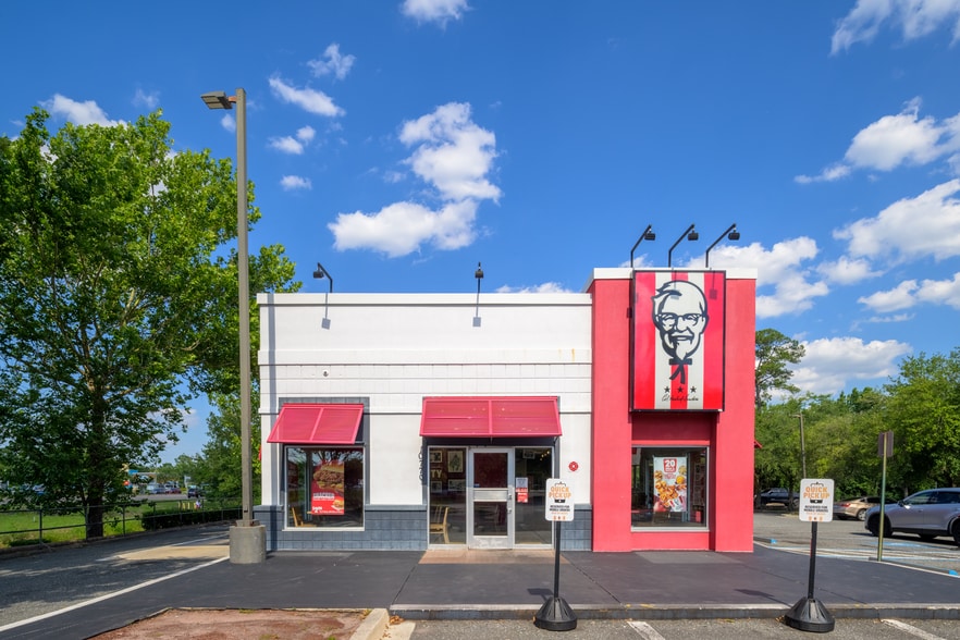 10770 Beach Blvd, Jacksonville, FL for sale - Building Photo - Image 2 of 9