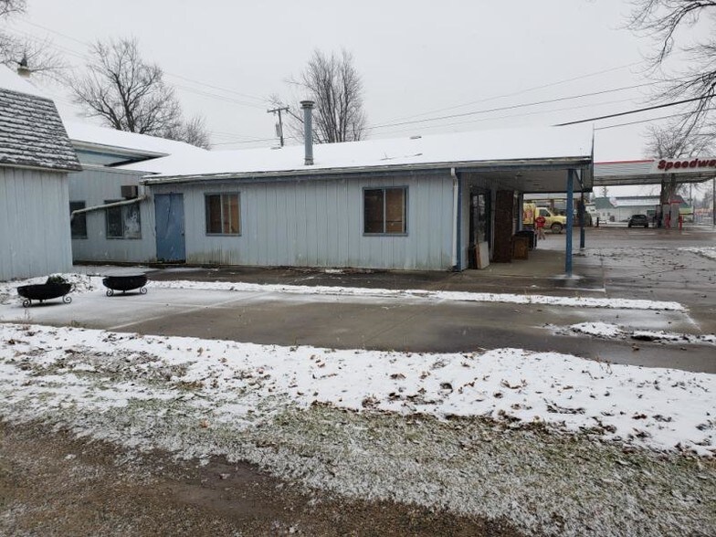 3245 Main St, Marlette, MI à vendre - Photo du bâtiment - Image 3 de 7
