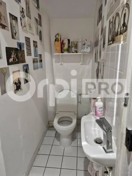 Retail in Reims for lease - Interior Photo - Image 2 of 5